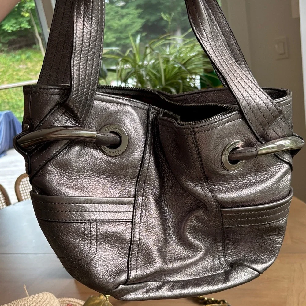 B. Makowsky Metallic Silver Shoulder Bag - Picture 1 of 4